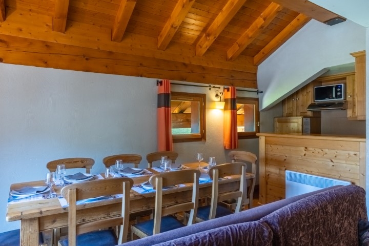 4 bedroom plus cabin apartment for 9 people at Residences Village Montana, Tignes