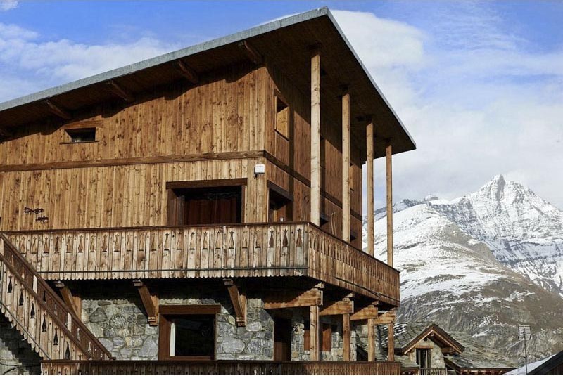 Dragon Lodge
