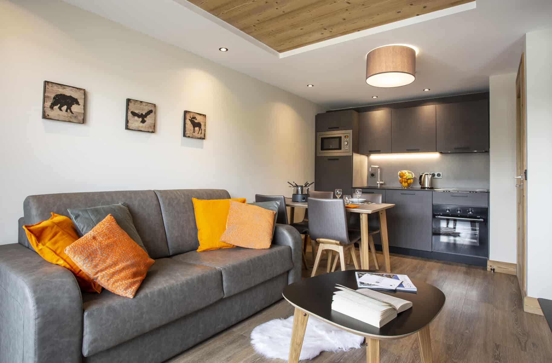1 bedroom + cabin – image 1